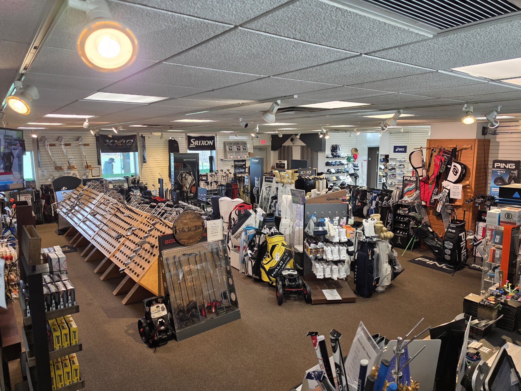 Golf Shop in Des Plaines, IL
